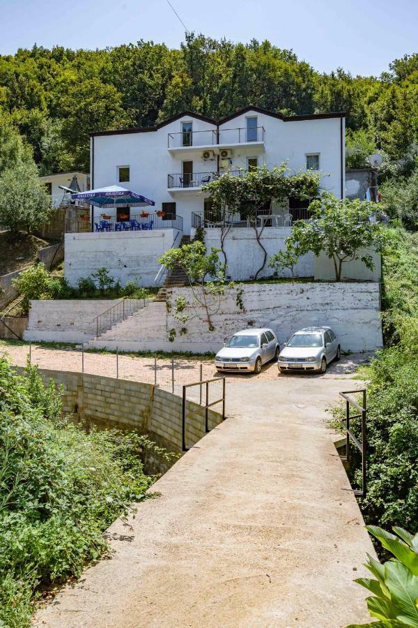 Apartments Ljujic Kruče エクステリア 写真