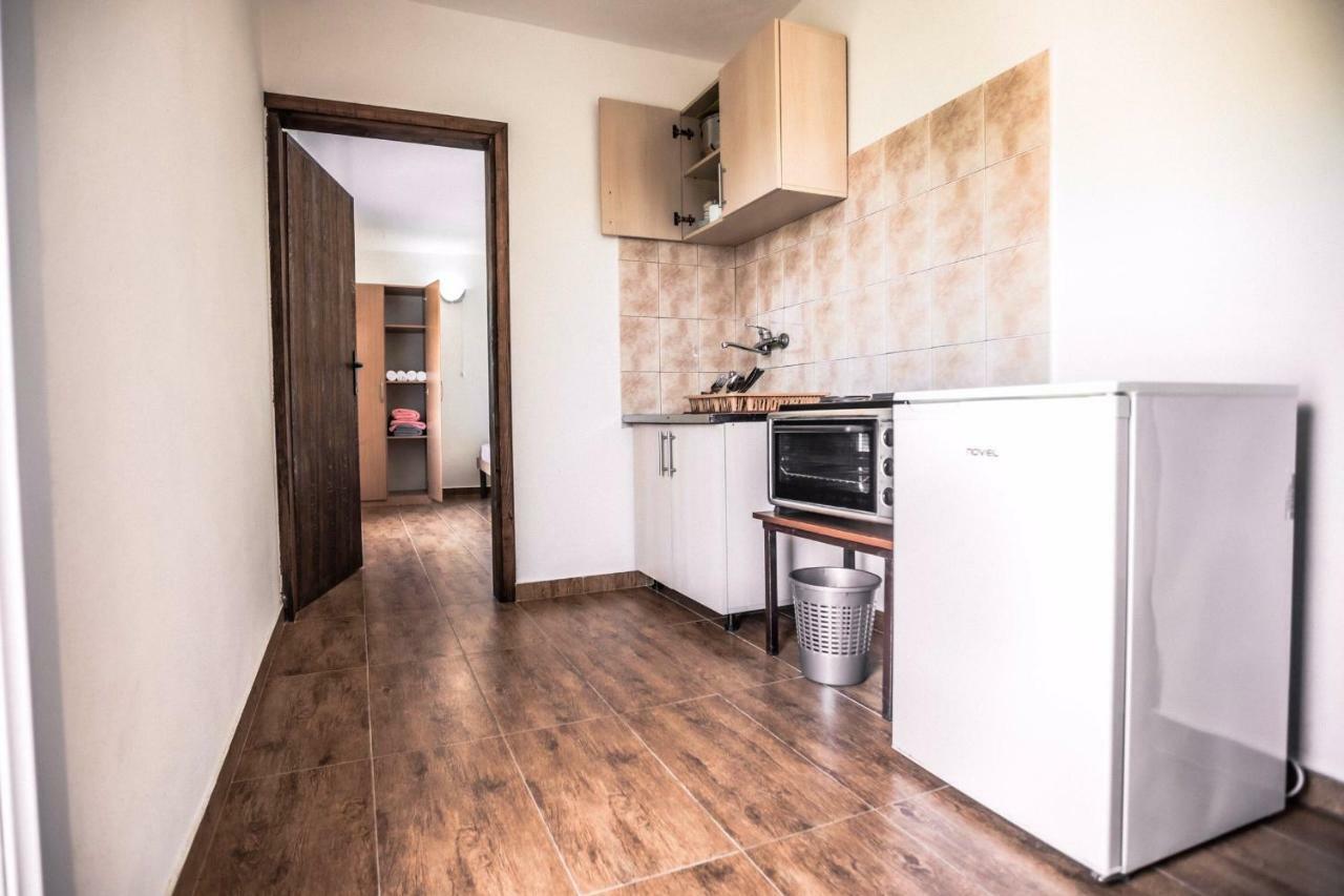 Apartments Ljujic Kruče エクステリア 写真